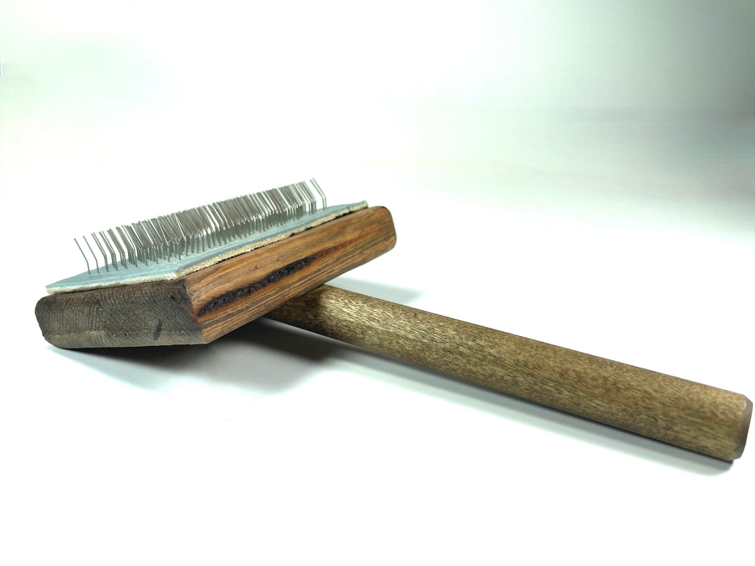 Blending brush used on a fiber blending board