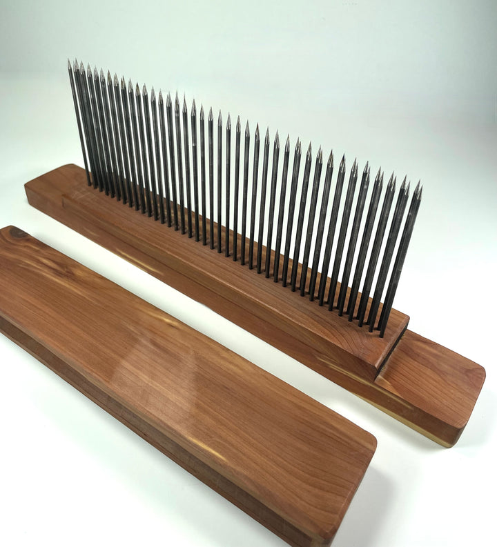 Blending hackle pins close-up