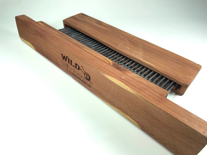 Fiber blending hackle with protective cover