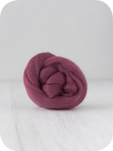 Load image into Gallery viewer, Shop Exclusive: Fine &amp; Organic Purple Onion/ Vintage Violet 19 Micron DHG Merino
