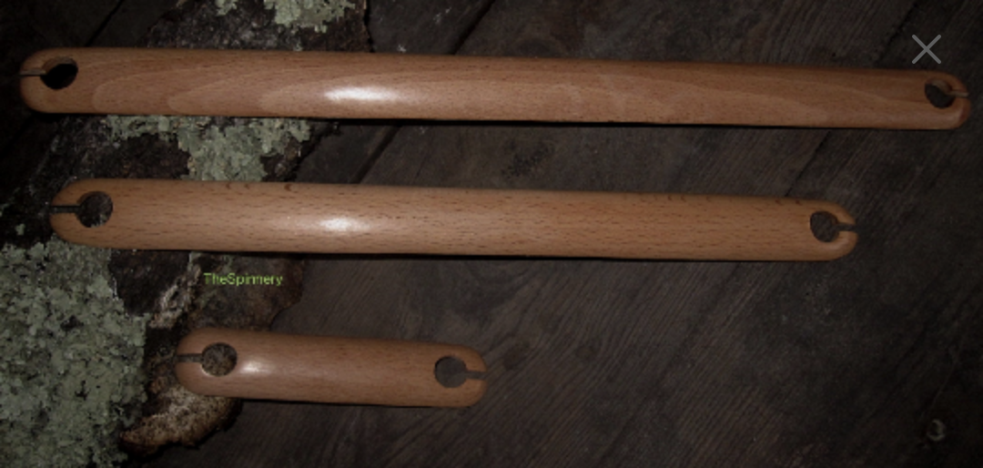 20", 25", 30" Beveled Lacquered Maple Stick Shuttles