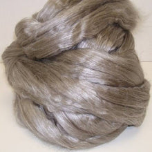 Load image into Gallery viewer, Yak Down Sliver LUXURY Spinning Fiber
