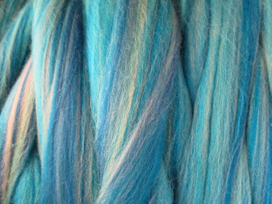 Super Fine & Organic Turquoise Stones Multi 19 Micron DHG Merino