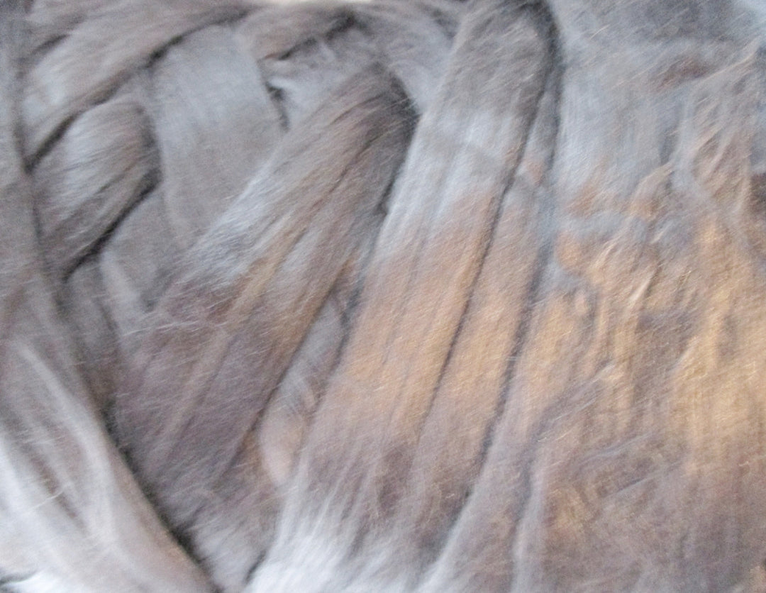 Light Silver Mulberry Silk Sliver Organic & Luxurious 1, 2, or 4 Ounces DHG SUPERFAST SHIPPING!