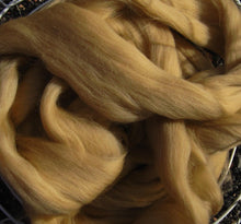 Load image into Gallery viewer, Soft Camel Ashland Bay Merino 64s 1, 2, 4 or 8 Oz Skin Flesh Tones SUPER FAST SHIPPING!
