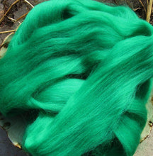 Load image into Gallery viewer, Soft Emerald Ashland Bay Colonial Spinning Felting SUPERFAST SHIPPING!
