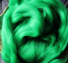 Load image into Gallery viewer, Soft Emerald Ashland Bay Colonial Spinning Felting SUPERFAST SHIPPING!
