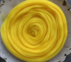 Soft Yellow Colonial Spinning Felting SUPER FAST SHIPPING!