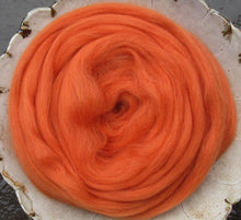 Load image into Gallery viewer, Soft Copper Colonial Fall Color Spinning Felting Weaving SUPER FAST SHIPPING!
