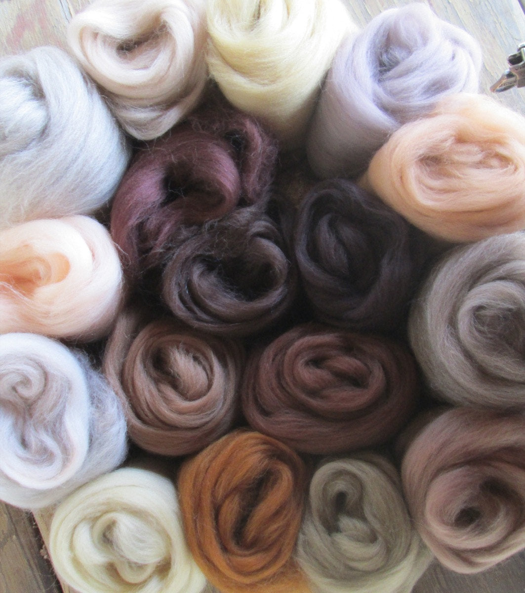 ALL THE BROWNS 17 Shades Merino Sampler