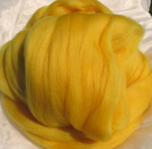 Load image into Gallery viewer, ULTRASOFT Daffodil 19.5 Micron Superfine Merino Spinning  Felting SUPERFAST SHIPPING!
