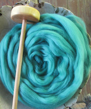 Load image into Gallery viewer, Seafoam Ultrafine 19 Micron Merino Top Spinning &amp; Felting SUPER FAST SHIPPING!
