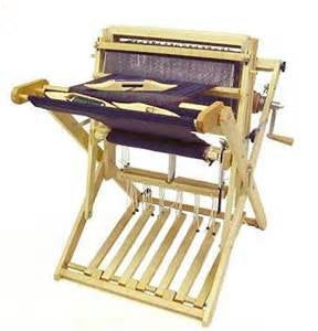 Schacht Wolf Pup LT: Portable Weaving Excellence