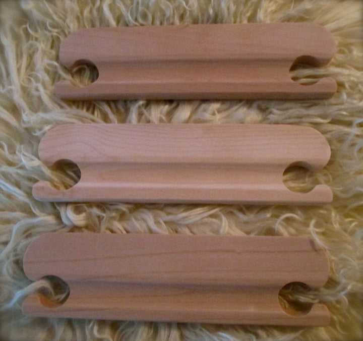 Ashford Wooden Boat Shuttles, Plastic Bobbins & Belt Shuttles With Free Bobbins